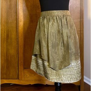 Banana Republic layered skirt in taupe with white accents